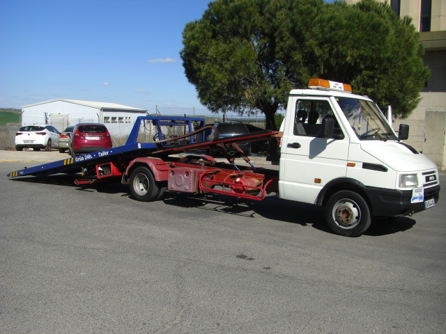 GRUA IVECO DAILY 2.8 TD 120 CV