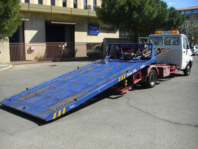 GRUA IVECO DAILY 2.8 TD 120 CV