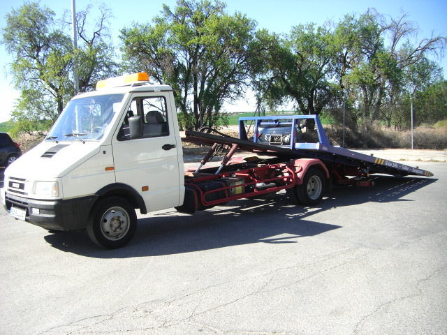 GRUA IVECO DAILY 2.8 TD 120 CV