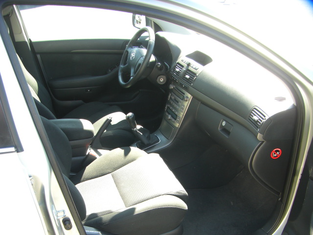 TOYOTA AVENSIS 2.0 VVTI EXECUTIVE