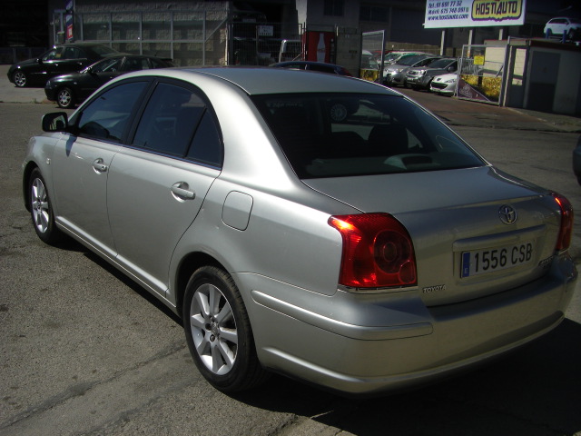 TOYOTA AVENSIS 2.0 VVTI EXECUTIVE