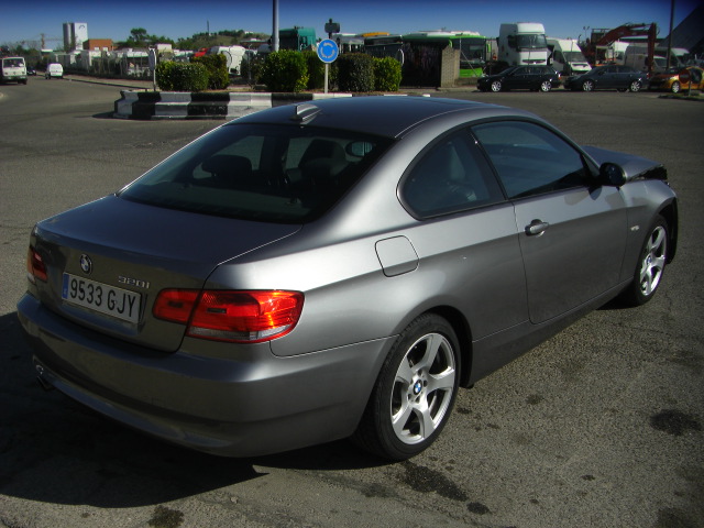BMW 320i COUPE 177CV