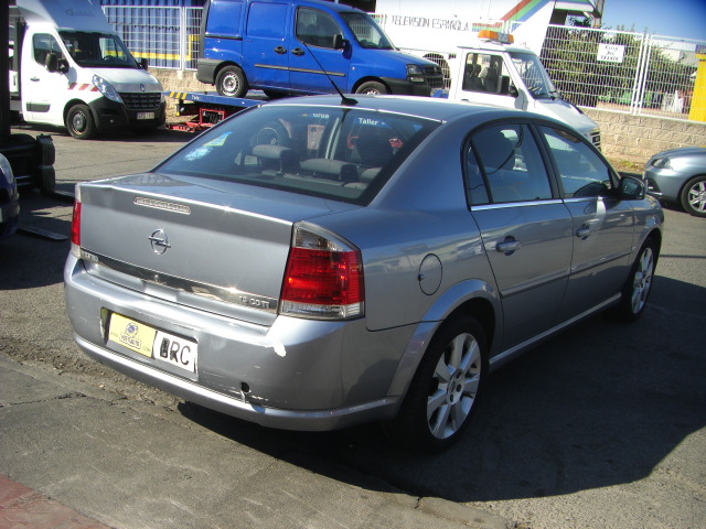 OPEL VECTRA 1.9 CDTI 120CV
