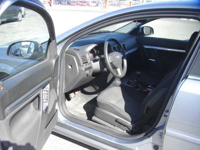 OPEL VECTRA 1.9 CDTI 120CV
