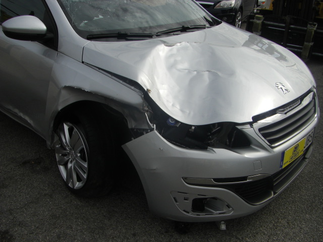 PEUGEOT 308 ACTIVE 1.2 PURETECH 110CV