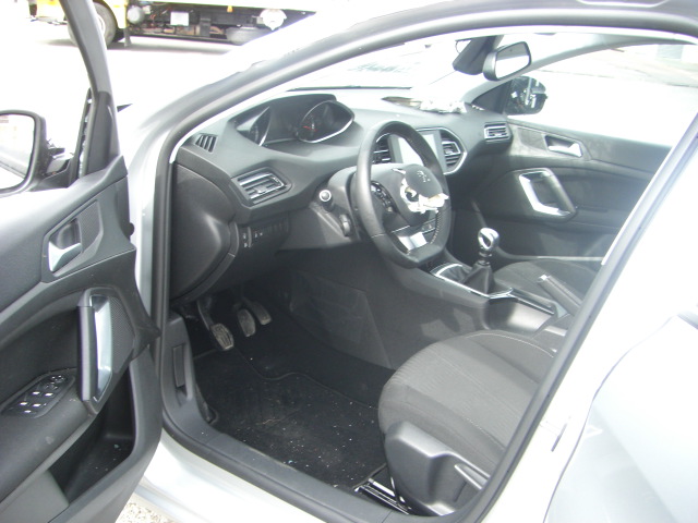 PEUGEOT 308 ACTIVE 1.2 PURETECH 110CV
