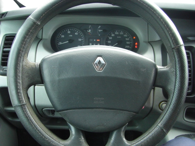 RENAULT TRAFIC 1.9 DCI 82CV