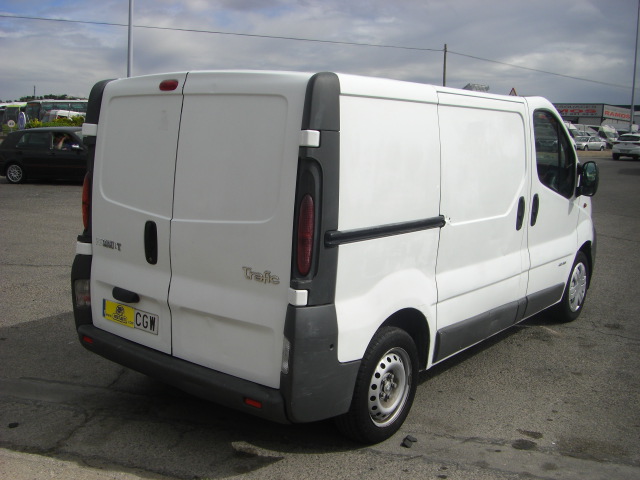 RENAULT TRAFIC 1.9 DCI 82CV