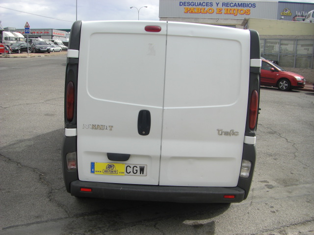 RENAULT TRAFIC 1.9 DCI 82CV