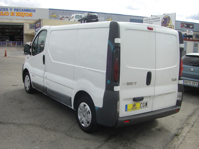 RENAULT TRAFIC 1.9 DCI 82CV