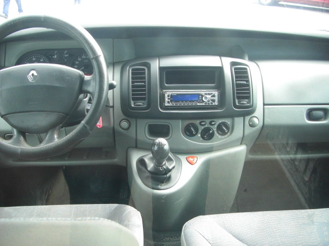 RENAULT TRAFIC 1.9 DCI 82CV