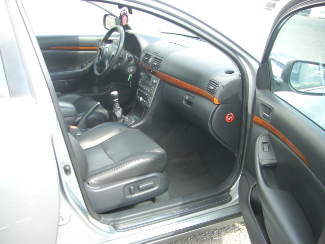 TOYOTA AVENSIS 2.2 D4D 150CV