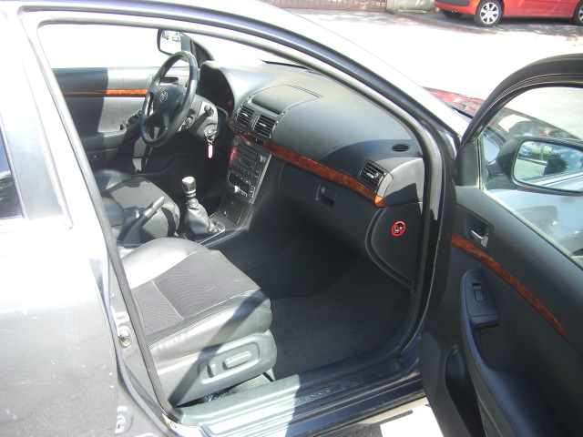 TOYOTA AVENSIS 2.2 D4D 177CV FAMILIAR