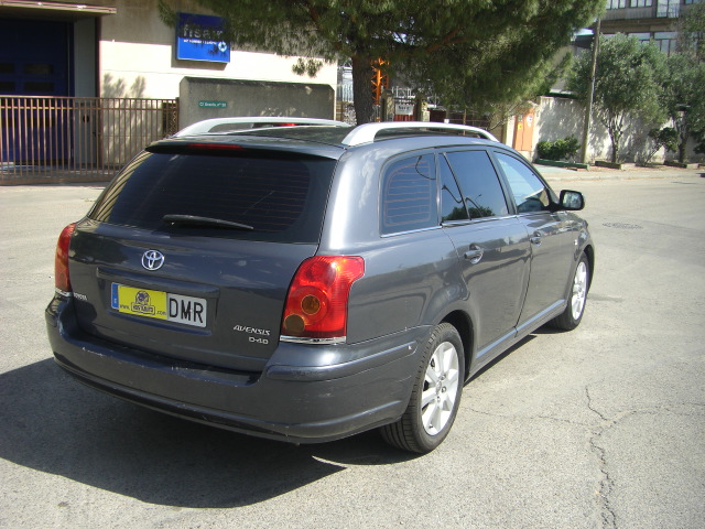 TOYOTA AVENSIS 2.2 D4D 177CV FAMILIAR