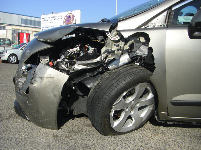 PEUGEOT 3008 E 1.6 HDI 110CV AUTOMATICO