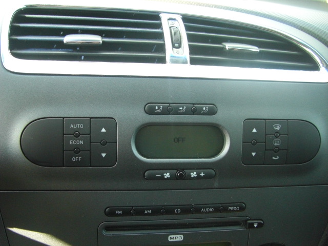 SEAT LEON 2.0 TDI 140CV ACABADO CUPRA