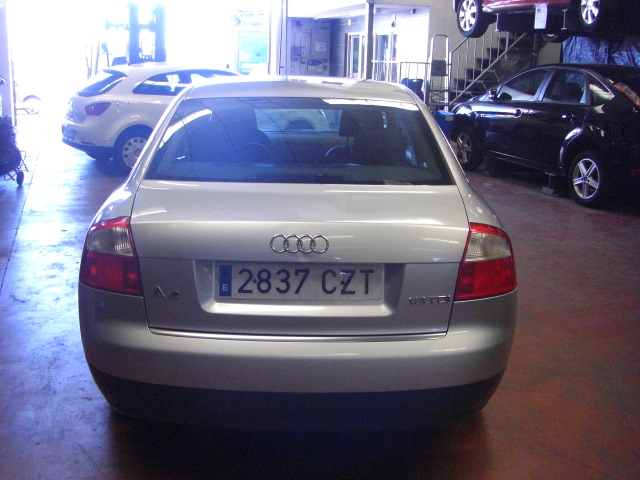 AUDI A4 1.9 TDI 130CV