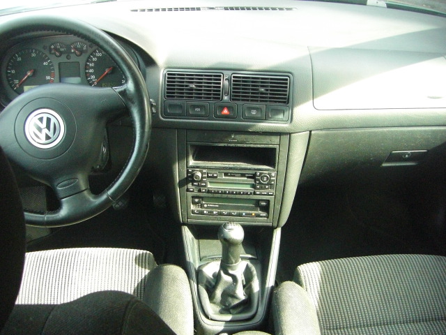 VOLKSWAGEN GOLF IV 1.9 TDI 115CV