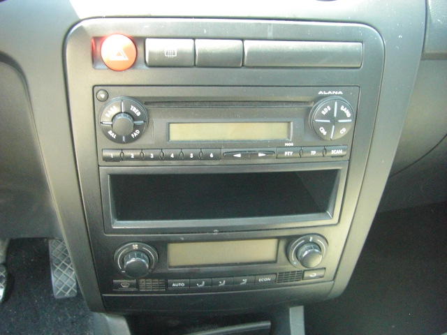 SEAT IBIZA 1.4 GASOLINA 75CV