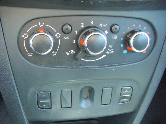 DACIA SANDERO 1.5 DCI 75CV