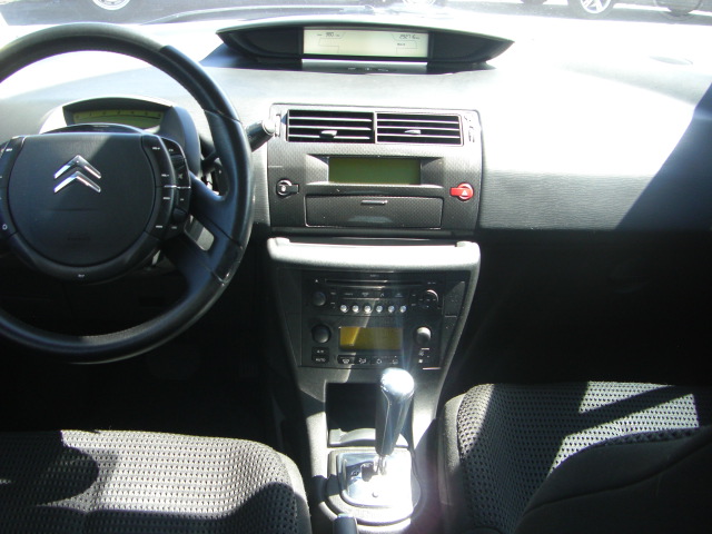 CITROEN C-4 1.6 HDI VTR PLUS 110CV AUTOMATICO