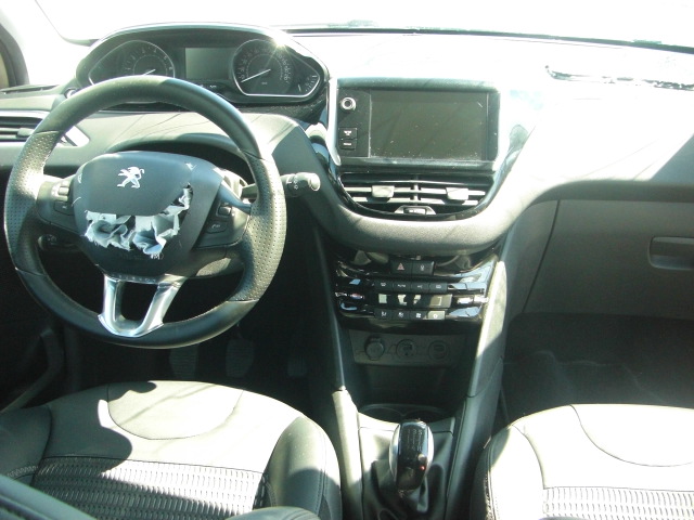 PEUGEOT 208 1.4 GASOLINA 95CV