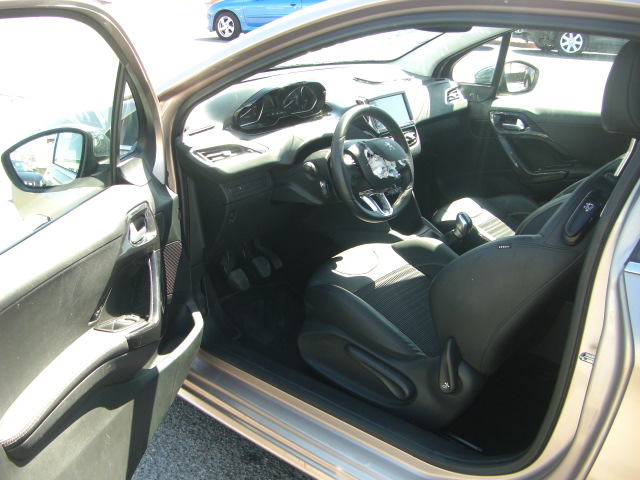 PEUGEOT 208 1.4 GASOLINA 95CV