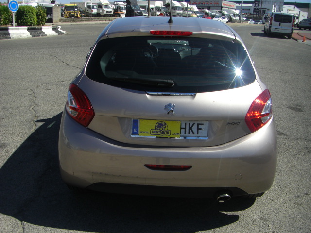 PEUGEOT 208 1.4 GASOLINA 95CV