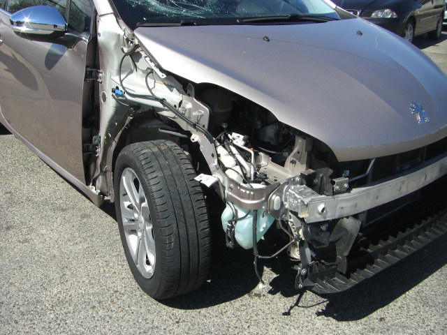 PEUGEOT 208 1.4 GASOLINA 95CV