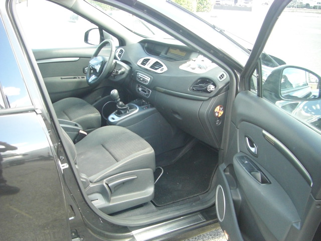 RENAULT GRAND SCENIC 1.9 TDI 130CV 7 PLAZAS
