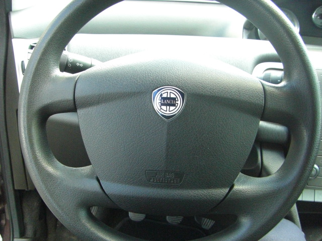 LANCIA YPSILON 1.3 MULTIJET 75CV