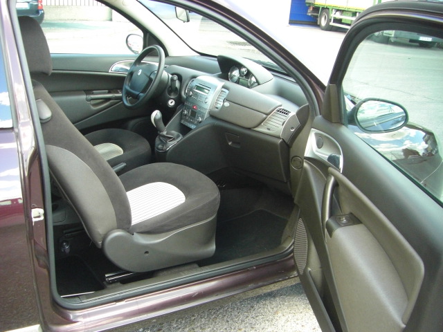 LANCIA YPSILON 1.3 MULTIJET 75CV