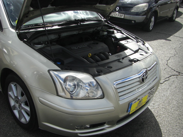 TOYOTA AVENSIS 1.8 I 129CV