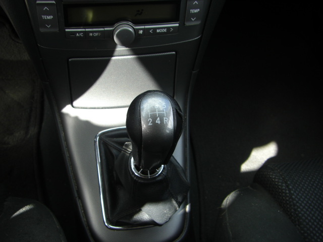 TOYOTA AVENSIS 1.8 I 129CV