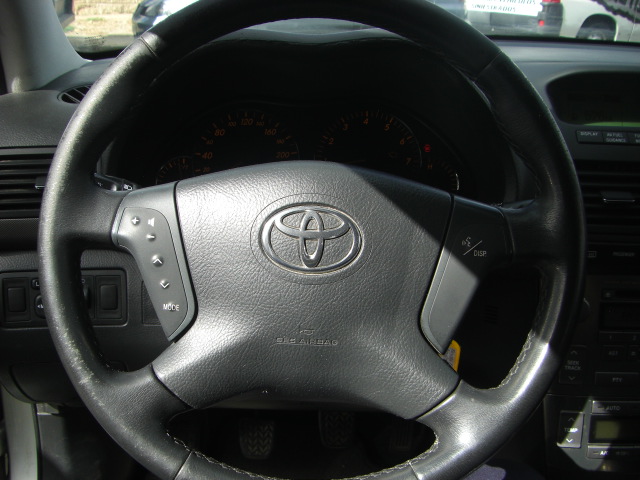 TOYOTA AVENSIS 1.8 I 129CV