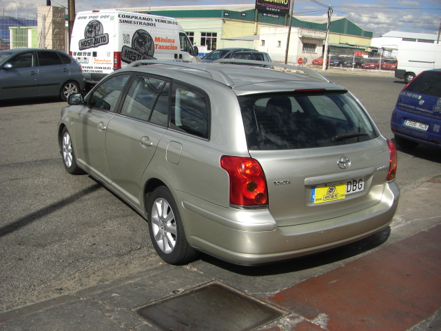 TOYOTA AVENSIS 1.8 I 129CV
