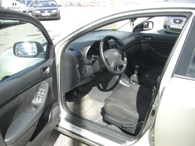 TOYOTA AVENSIS 1.8 I 129CV