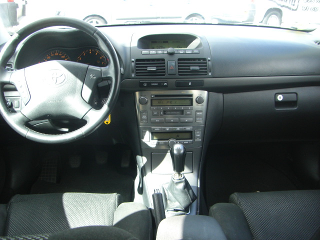 TOYOTA AVENSIS 1.8 I 129CV