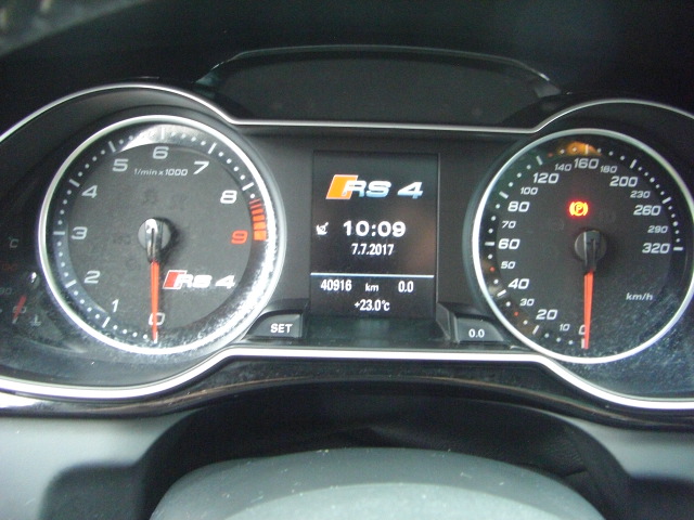 AUDI RS4 AVANT 4.2 V8 FSI 450CV QUATTRO