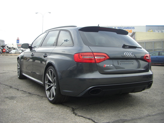 AUDI RS4 AVANT 4.2 V8 FSI 450CV QUATTRO