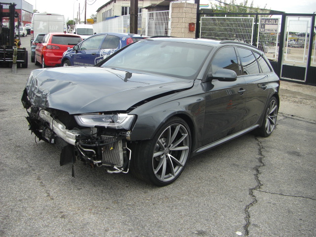 AUDI RS4 AVANT 4.2 V8 FSI 450CV QUATTRO