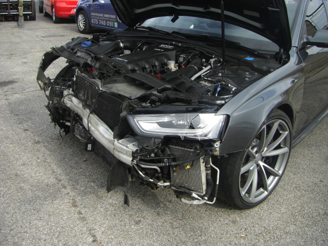 AUDI RS4 AVANT 4.2 V8 FSI 450CV QUATTRO