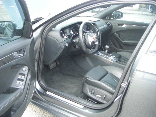 AUDI RS4 AVANT 4.2 V8 FSI 450CV QUATTRO