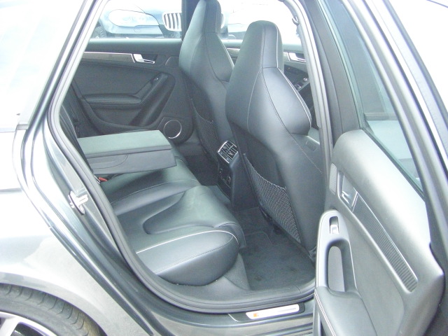 AUDI RS4 AVANT 4.2 V8 FSI 450CV QUATTRO