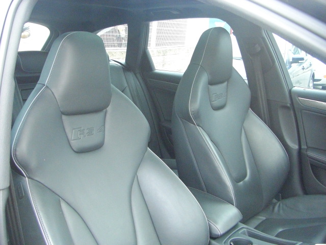 AUDI RS4 AVANT 4.2 V8 FSI 450CV QUATTRO