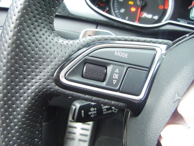 AUDI RS4 AVANT 4.2 V8 FSI 450CV QUATTRO