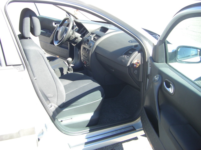 RENAULT MEGANE SEDAN 2.0 I 134CV