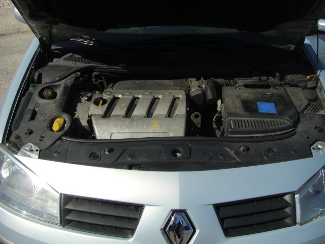 RENAULT MEGANE SEDAN 2.0 I 134CV