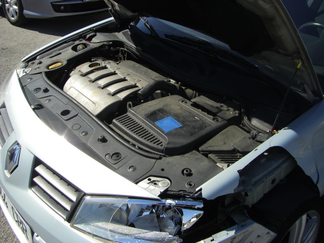 RENAULT MEGANE SEDAN 2.0 I 134CV