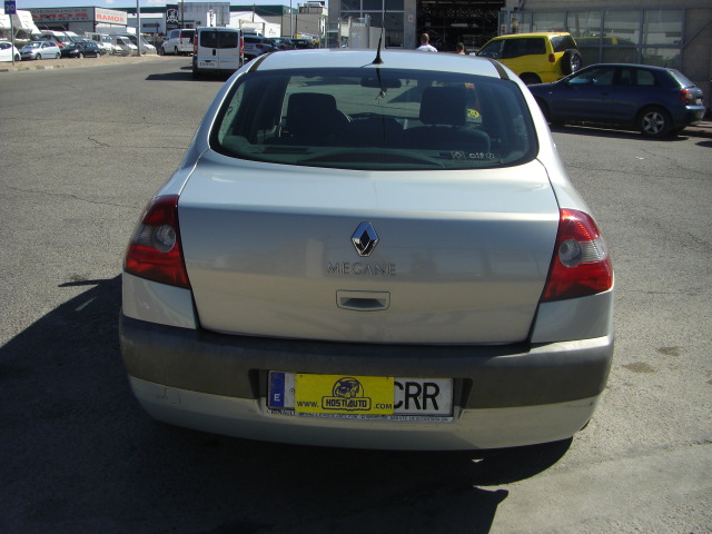 RENAULT MEGANE SEDAN 2.0 I 134CV